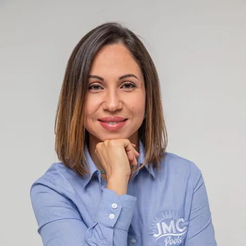 Fernanda Martins, Manager at Liquid Luxe